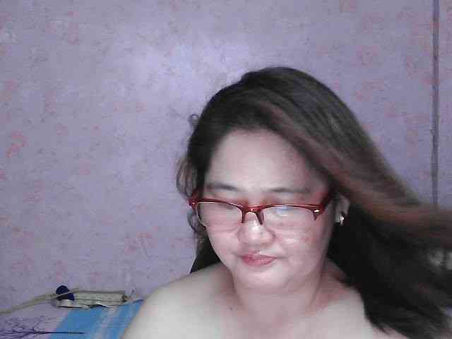 NICEtitspinay webcam