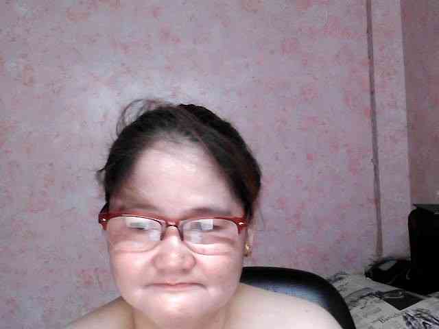 NICEtitspinay webcam