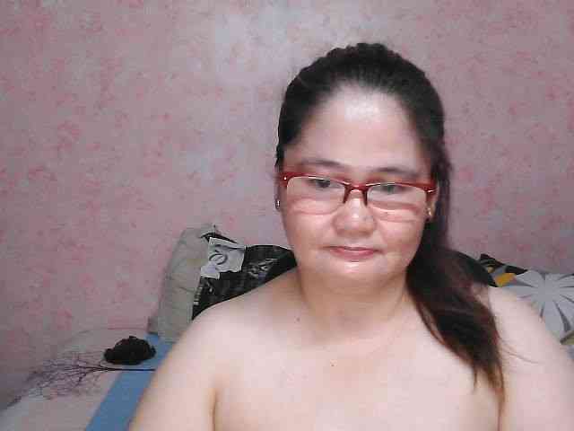 NICEtitspinay webcam