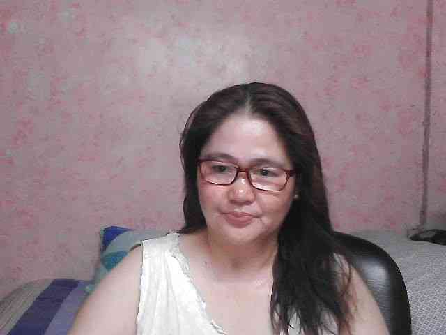 NICEtitspinay webcam