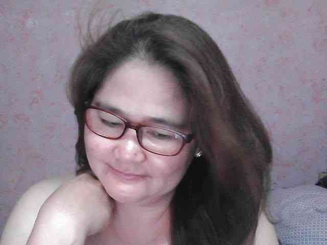 NICEtitspinay webcam