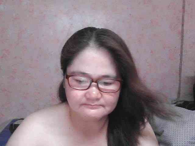 NICEtitspinay webcam