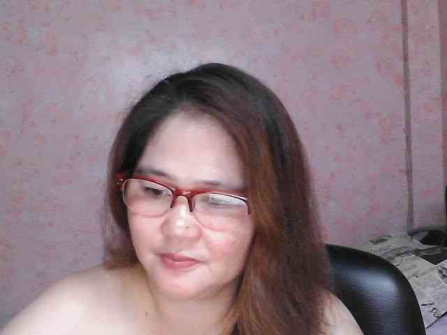 NICEtitspinay webcam