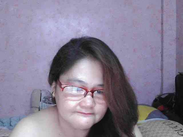NICEtitspinay webcam