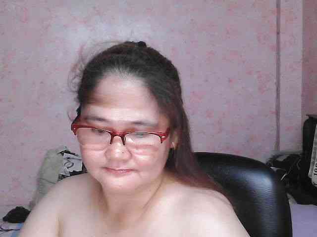 NICEtitspinay webcam