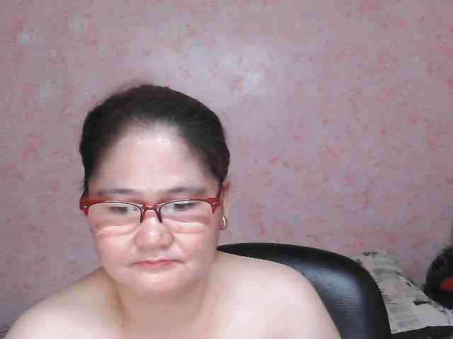 NICEtitspinay webcam