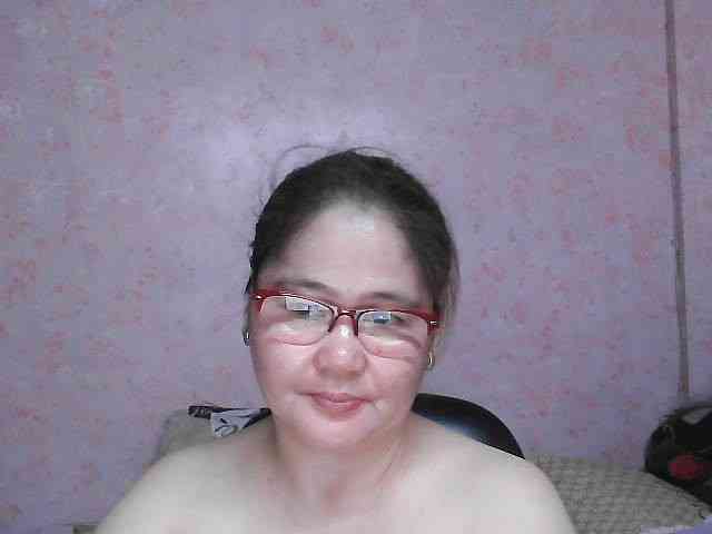 NICEtitspinay webcam