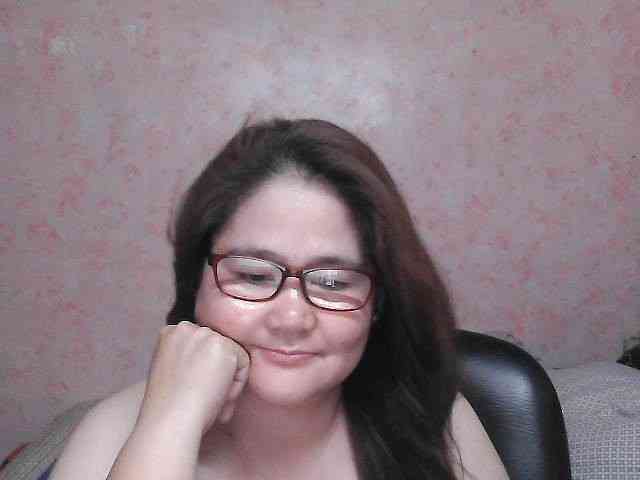 NICEtitspinay webcam