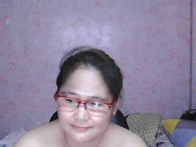 NICEtitspinay webcam
