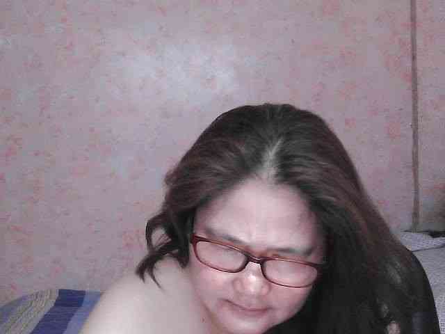 NICEtitspinay webcam