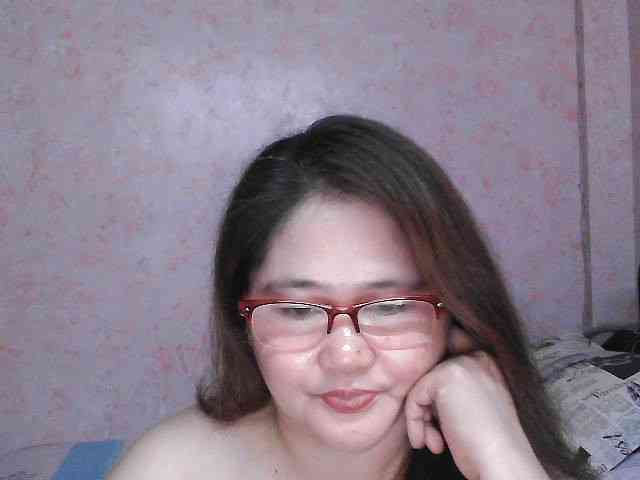 NICEtitspinay webcam