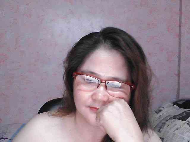 NICEtitspinay webcam