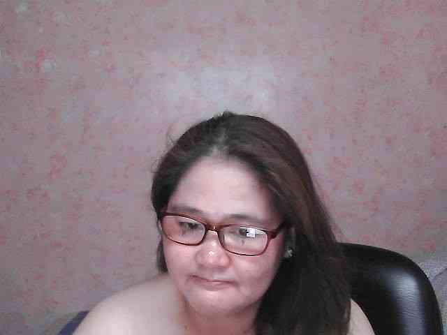 NICEtitspinay webcam