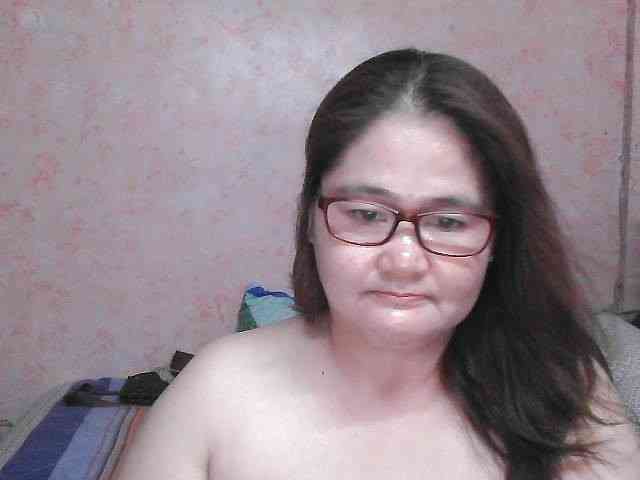 NICEtitspinay webcam