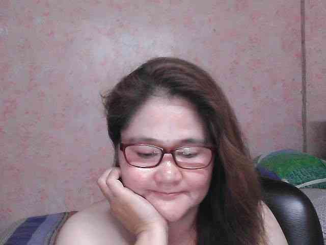 NICEtitspinay webcam