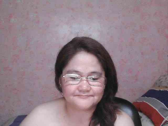 NICEtitspinay webcam