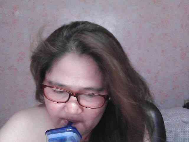 NICEtitspinay webcam