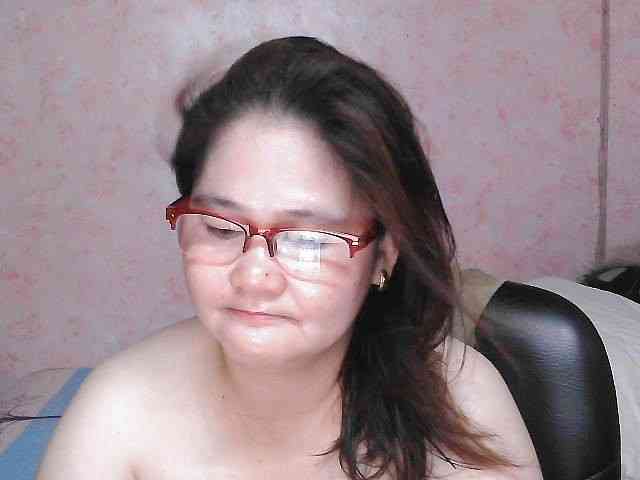 NICEtitspinay webcam
