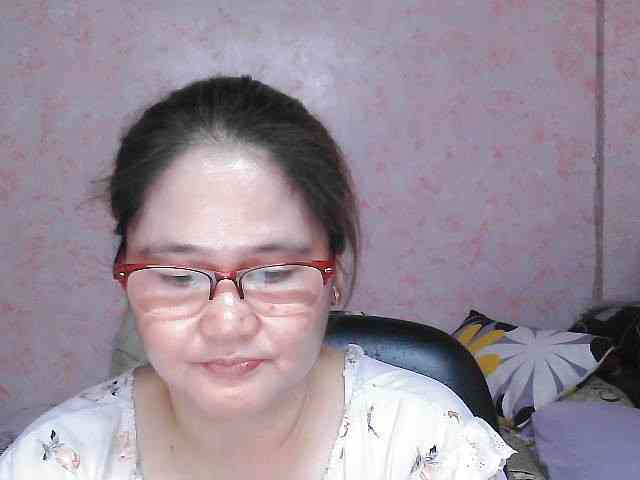NICEtitspinay webcam