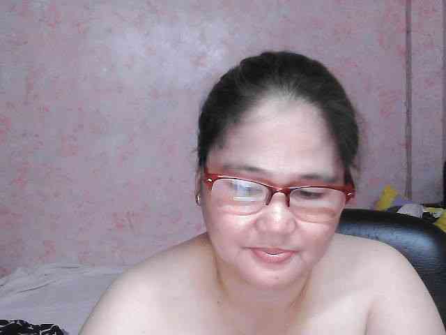 NICEtitspinay webcam