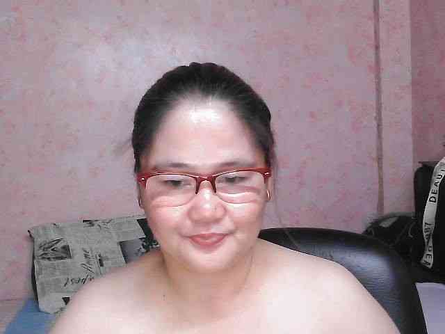 NICEtitspinay webcam