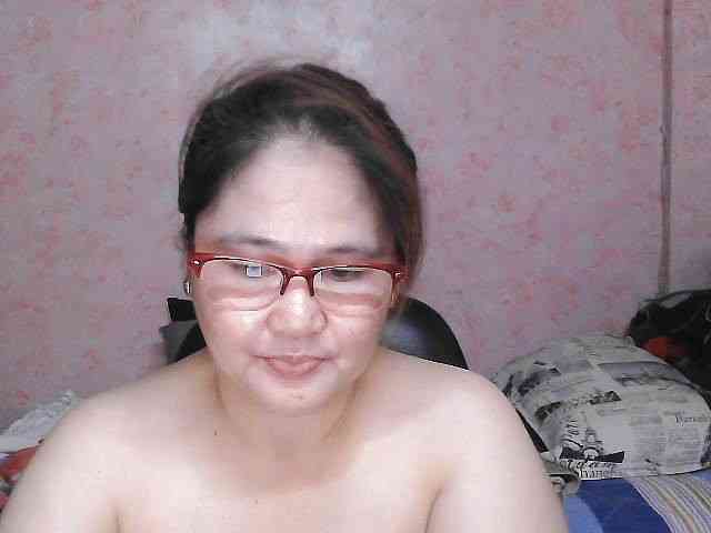 NICEtitspinay webcam