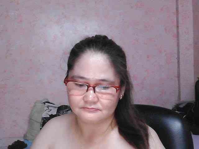 NICEtitspinay webcam