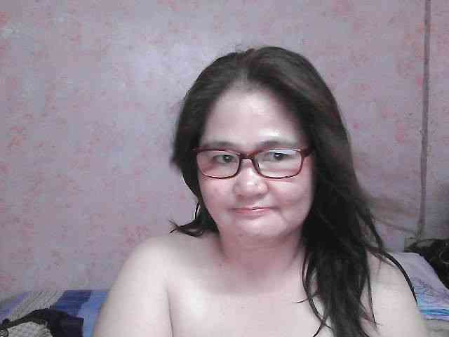 NICEtitspinay webcam