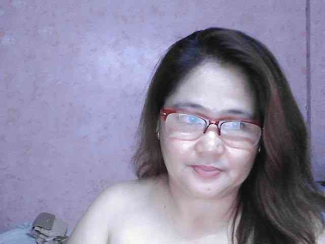NICEtitspinay webcam