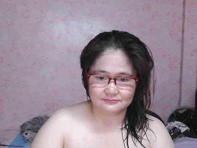 NICEtitspinay webcam