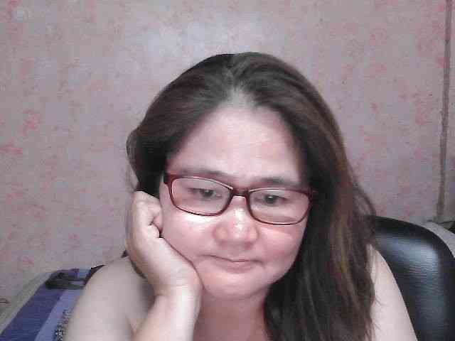 NICEtitspinay webcam