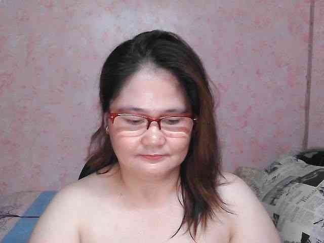 NICEtitspinay webcam