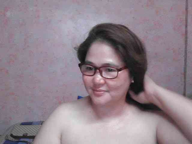 NICEtitspinay webcam