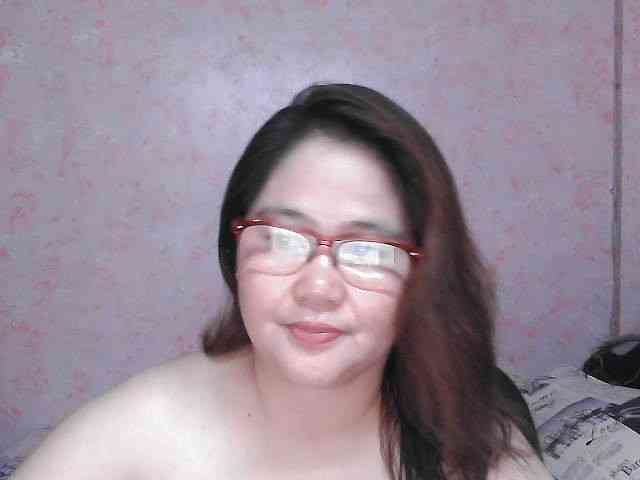 NICEtitspinay webcam