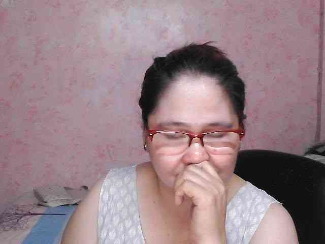 NICEtitspinay webcam