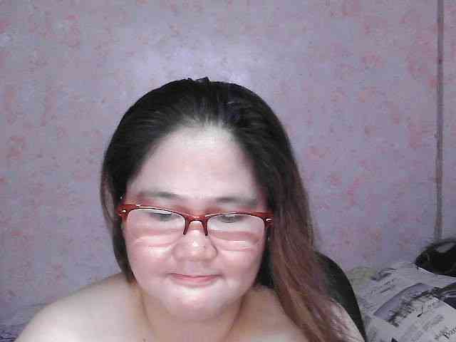 NICEtitspinay webcam