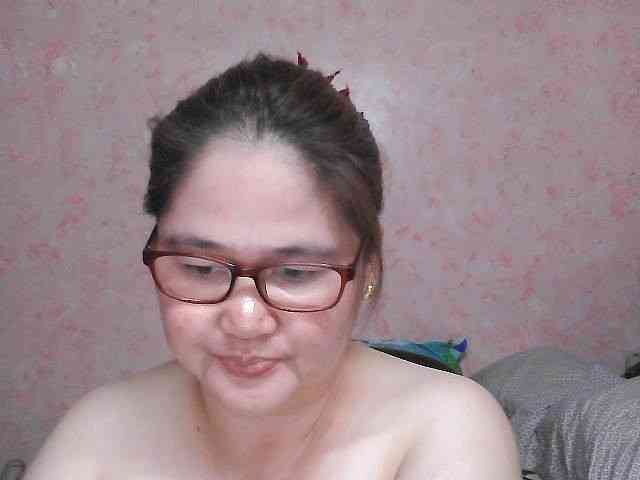 NICEtitspinay webcam