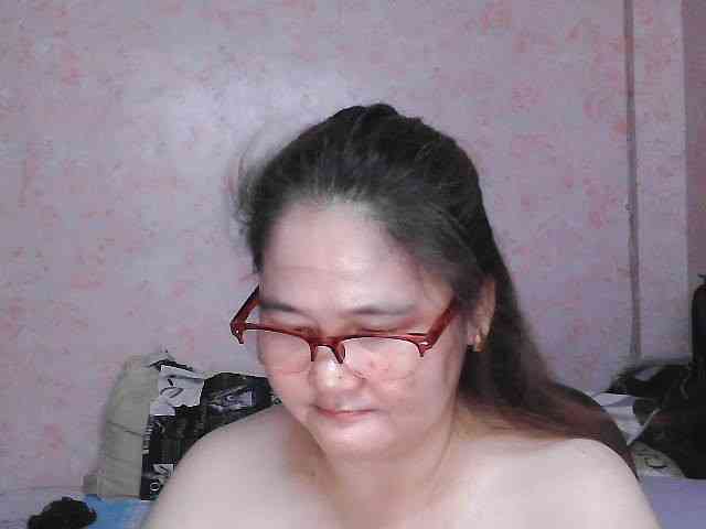 NICEtitspinay webcam