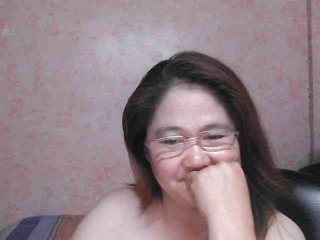 NICEtitspinay webcam