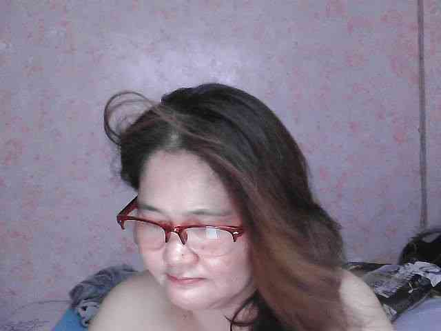 NICEtitspinay webcam