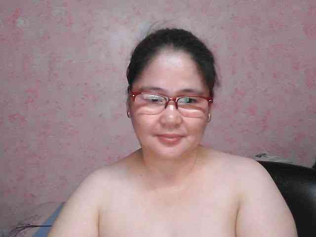 NICEtitspinay webcam