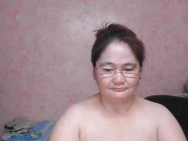 NICEtitspinay webcam