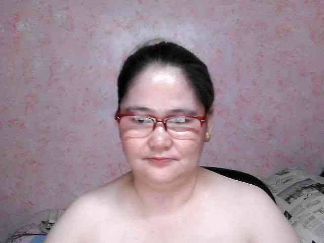 NICEtitspinay webcam