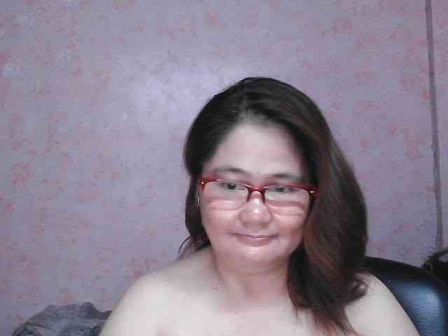 NICEtitspinay webcam