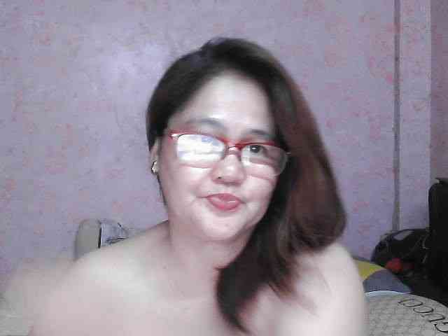 NICEtitspinay webcam
