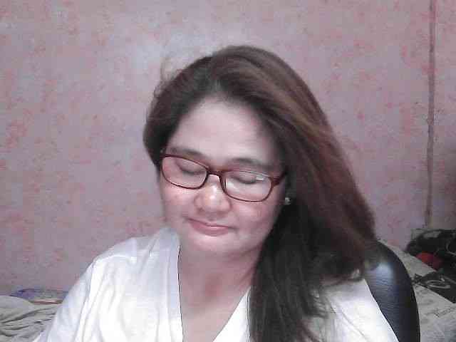 NICEtitspinay webcam