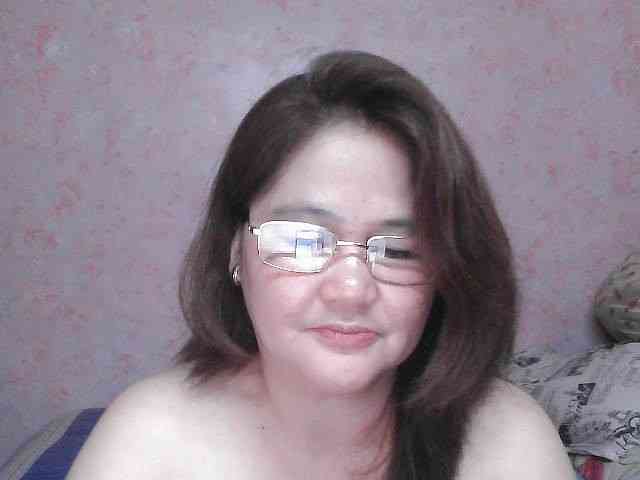 NICEtitspinay webcam