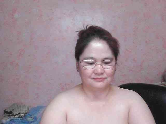 NICEtitspinay webcam