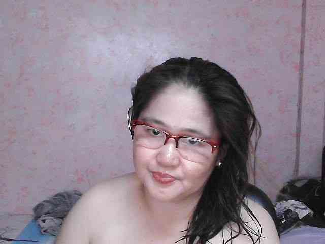 NICEtitspinay webcam
