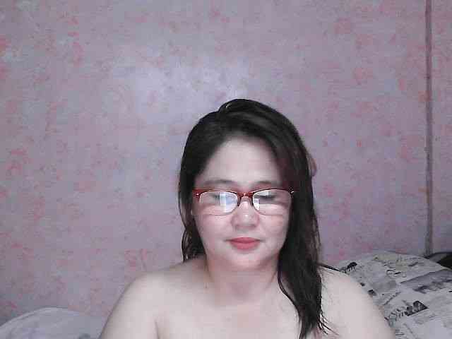 NICEtitspinay webcam